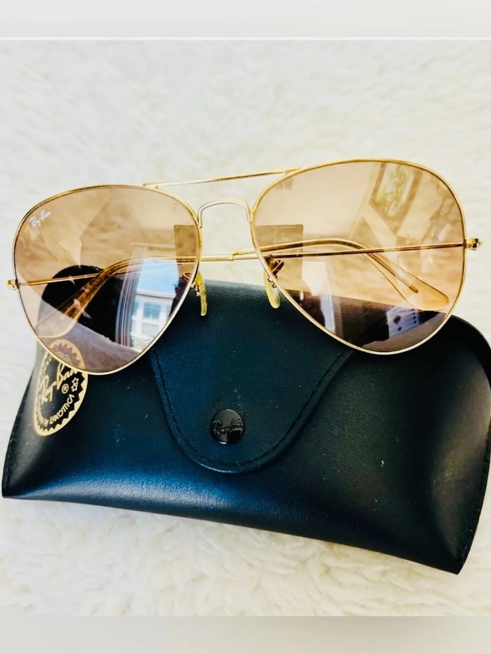 Ray-Ban Gold Aviator Sunglasses with Light Brown Lenses w/ case